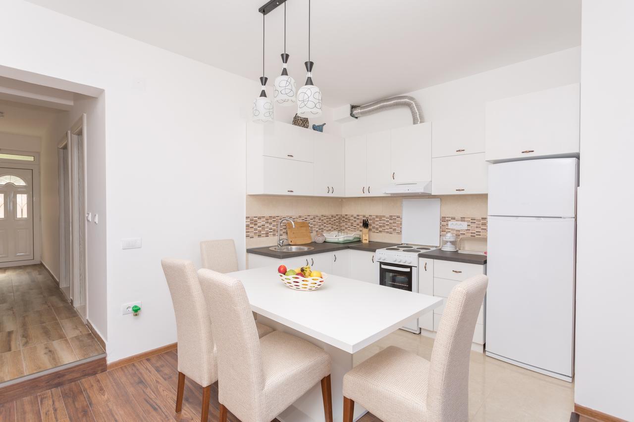 Apartment Natasa Sveti Stefan